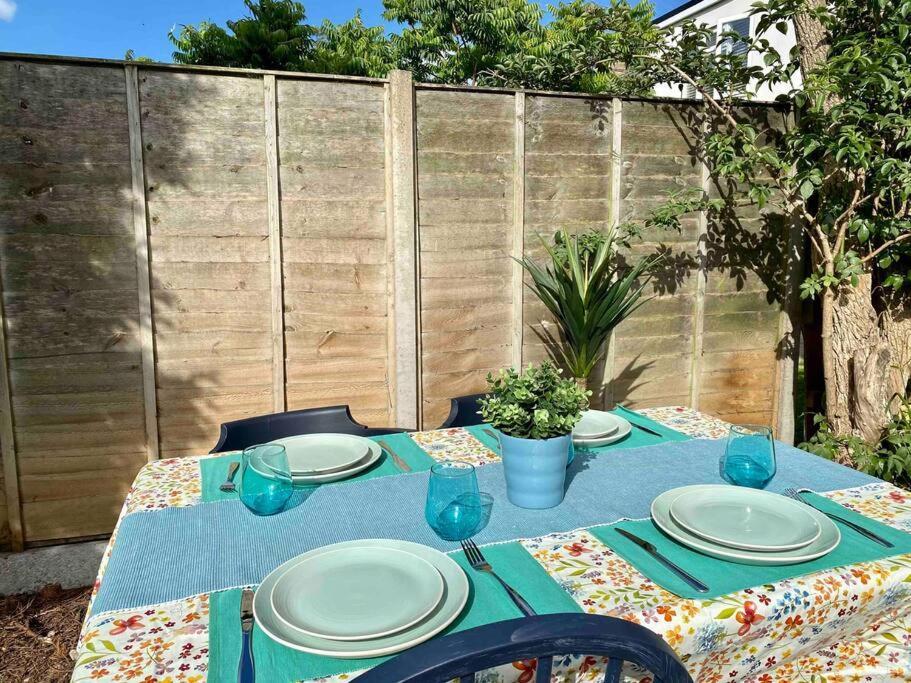 Beach Home With Garden, Close To New Forest Bournemouth Eksteriør billede